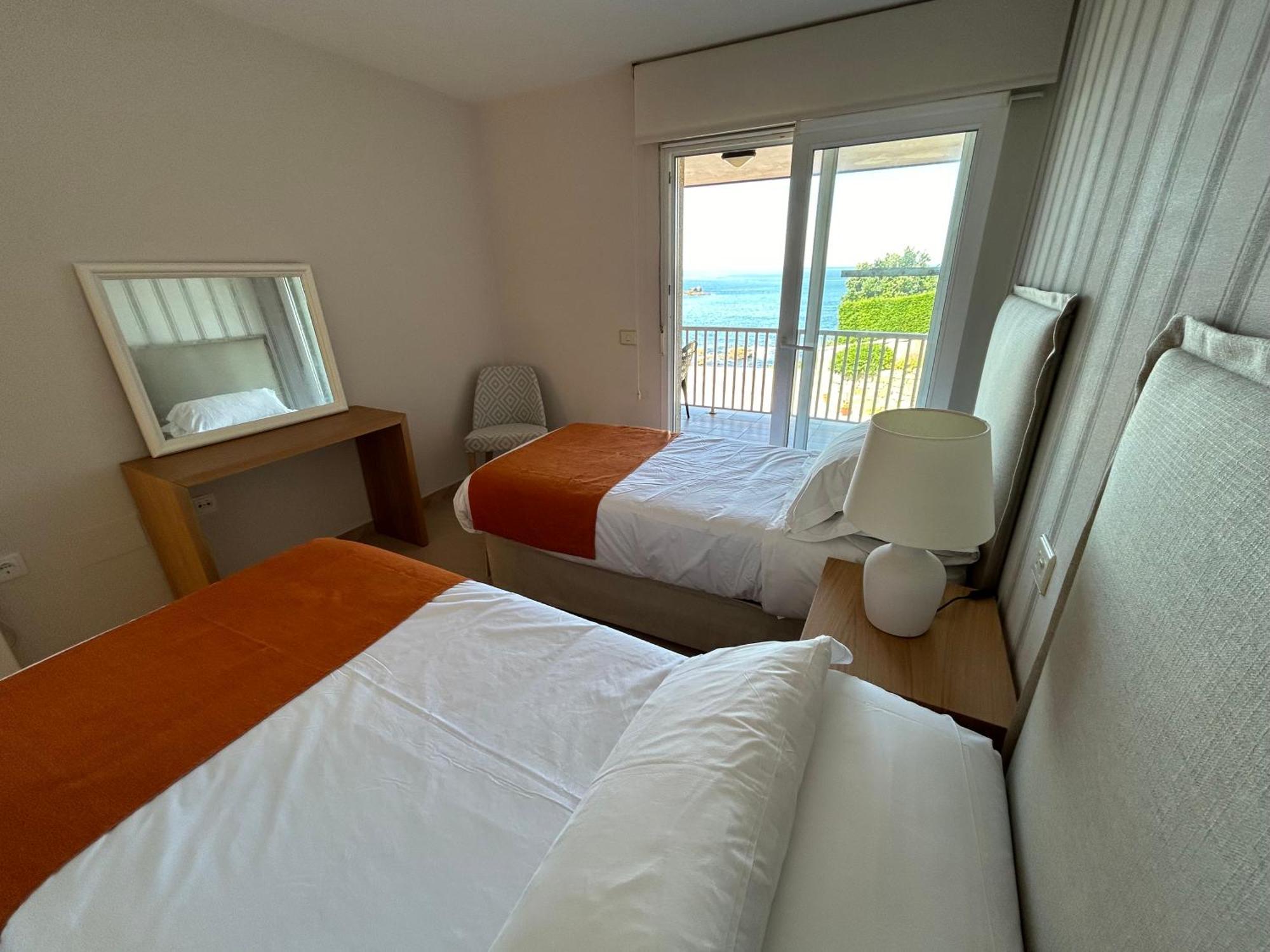 Apartamentos Fontenla-Lanzada Soutullo Eksteriør bilde